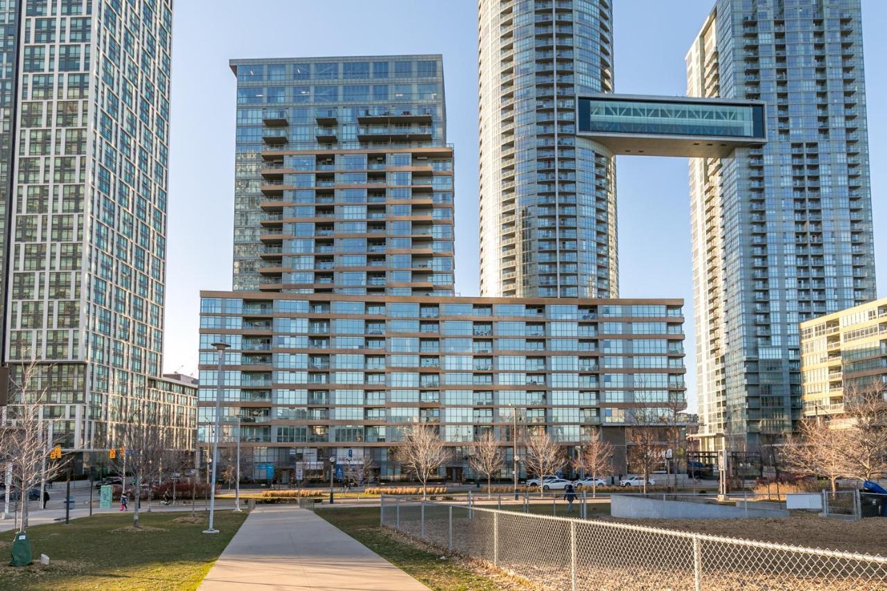 Simply Comfort. Elegant Apartments Dan Lecki Toronto Eksteriør billede